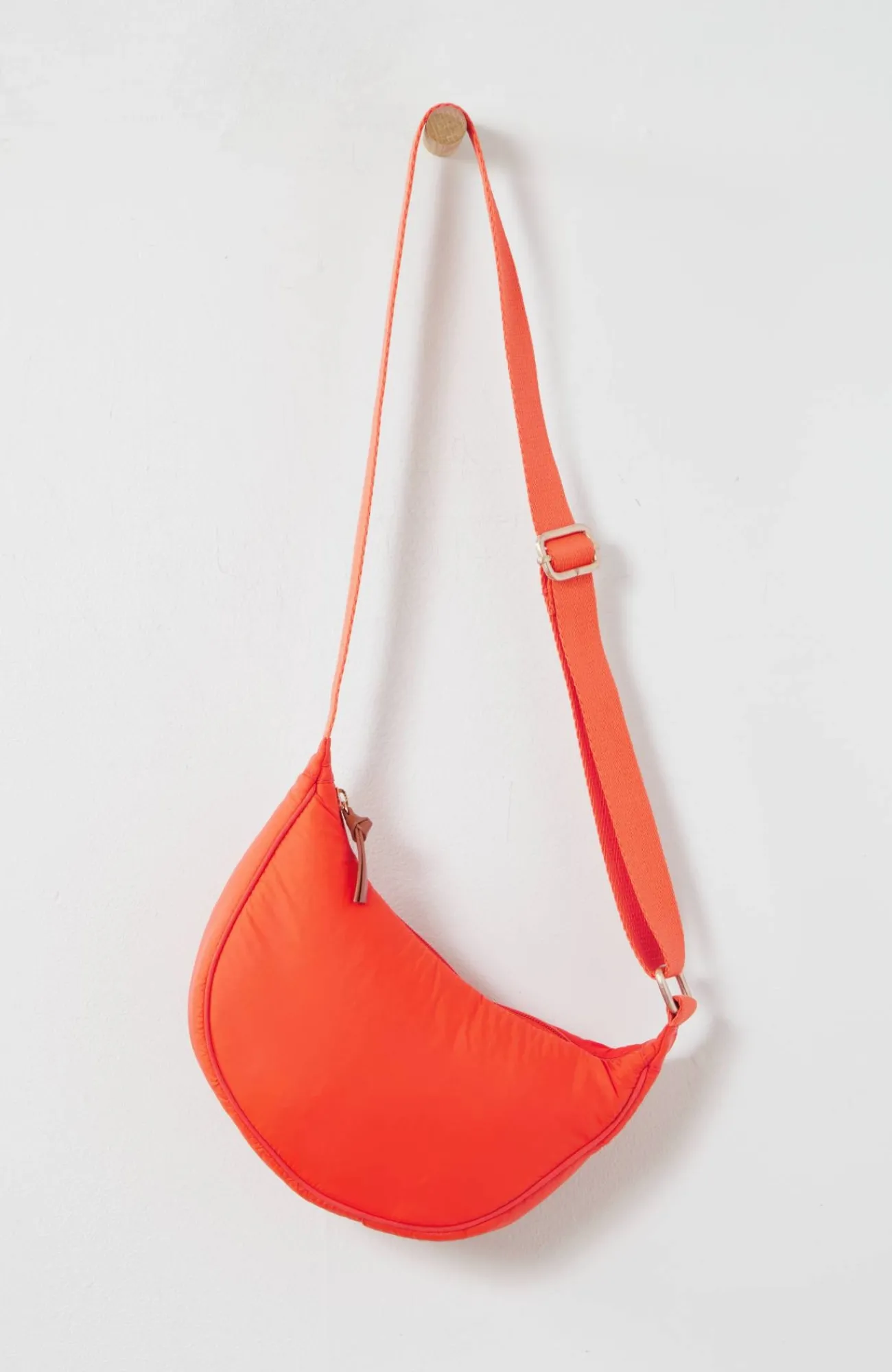 J.Jill Crescent Sling Bag Warm Natural Best