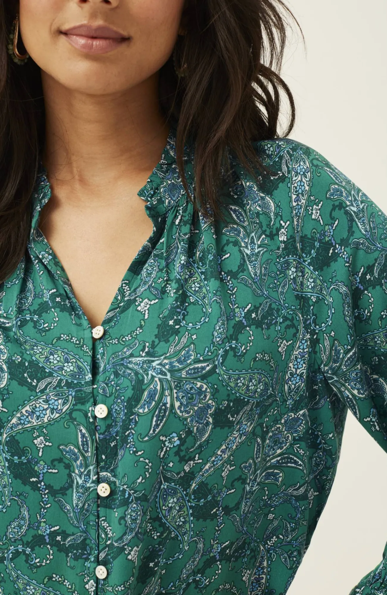 J.Jill Ruffled Satin Top Verdant Green Stunning Paisley Best